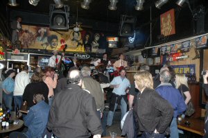 Roberts Bar on Broadway|